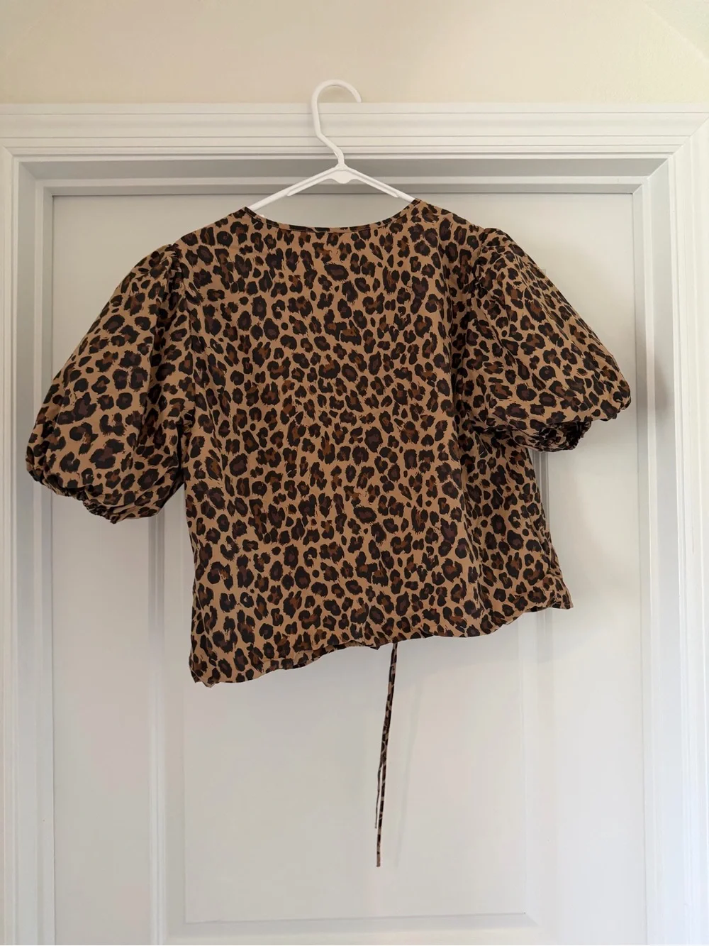 Abercrombie Leopard Print Tie-Front Puff Sleeve Top - Tan/Black